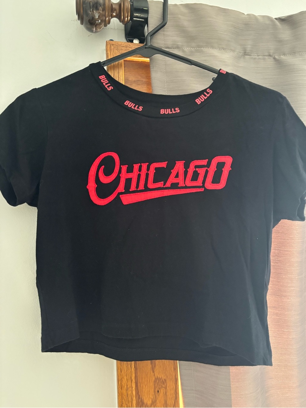 Chicago Bulls Black Cropped Tee with Red Logo - Women's Top